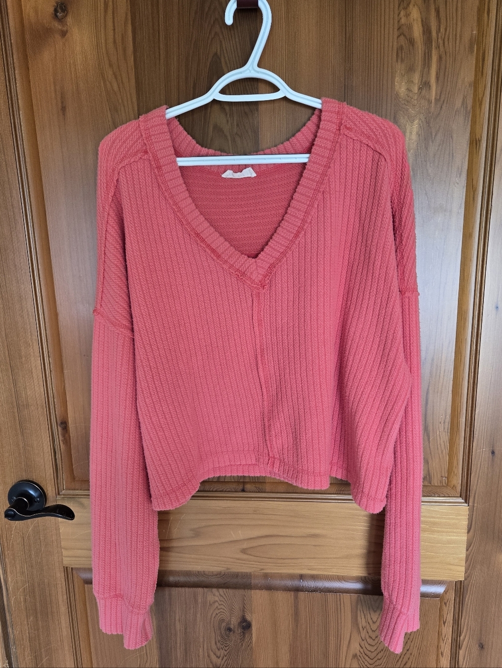 NWOT, Coral Ribbed V-Neck Cropped Sweater, Sz. L